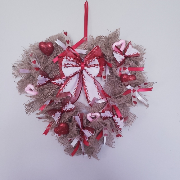 Valentine's Day Heart Wreath - Picture 7 of 7